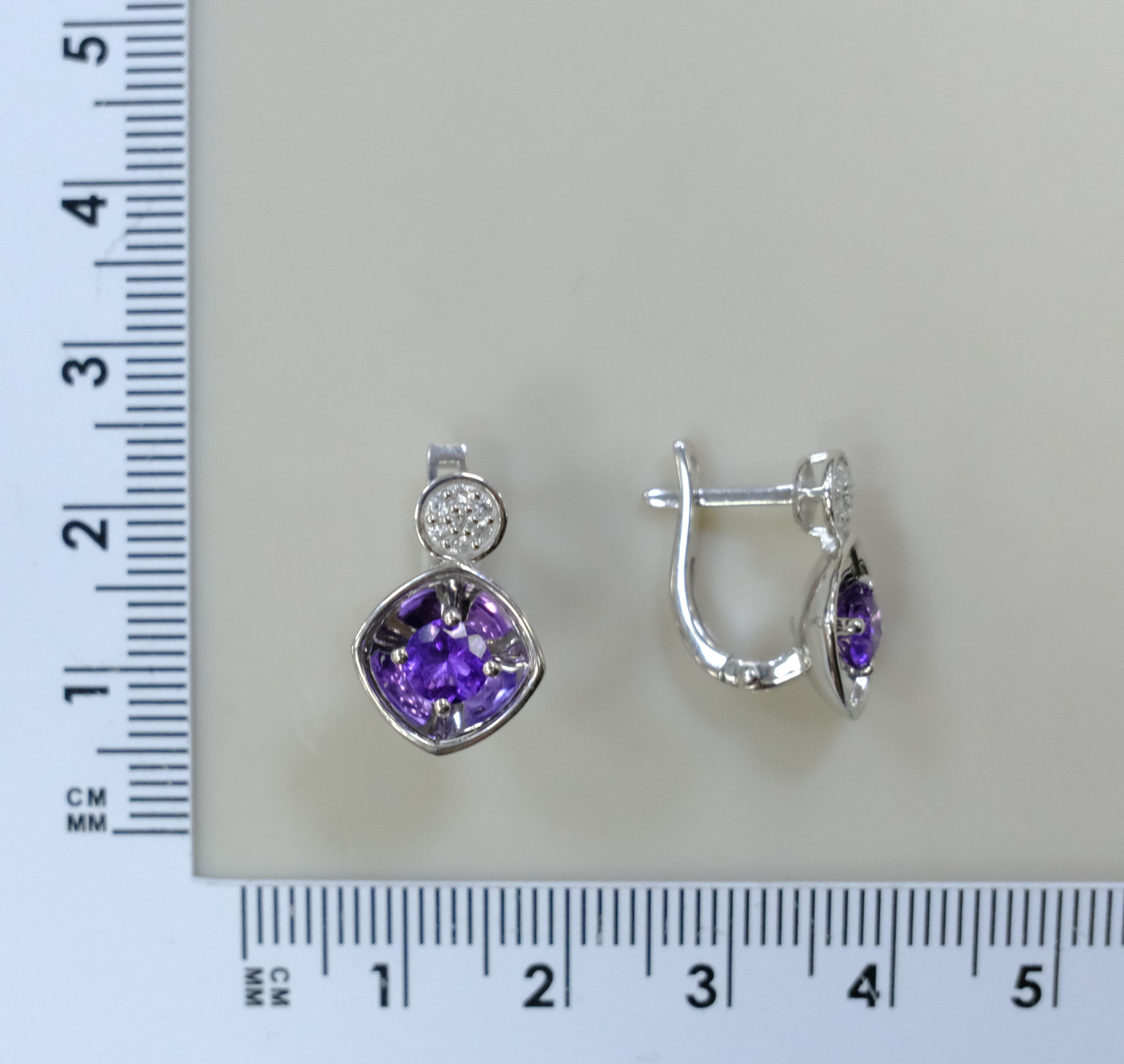 Серебряные серьги с аметистами
